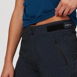 Deals 💯 ZOIC Women's Mountain Shorts & Pants Navaeh 7 Novelty Short Women's 💯 -Deals ZippZOICZamberlan Store BLAPOLDOT D7